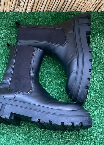 Bershka Siyah Deri  Erkek Bot - Görsel 2