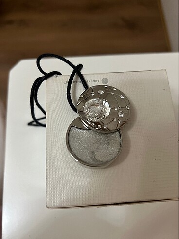  Beden gri Renk Swarovski kolye