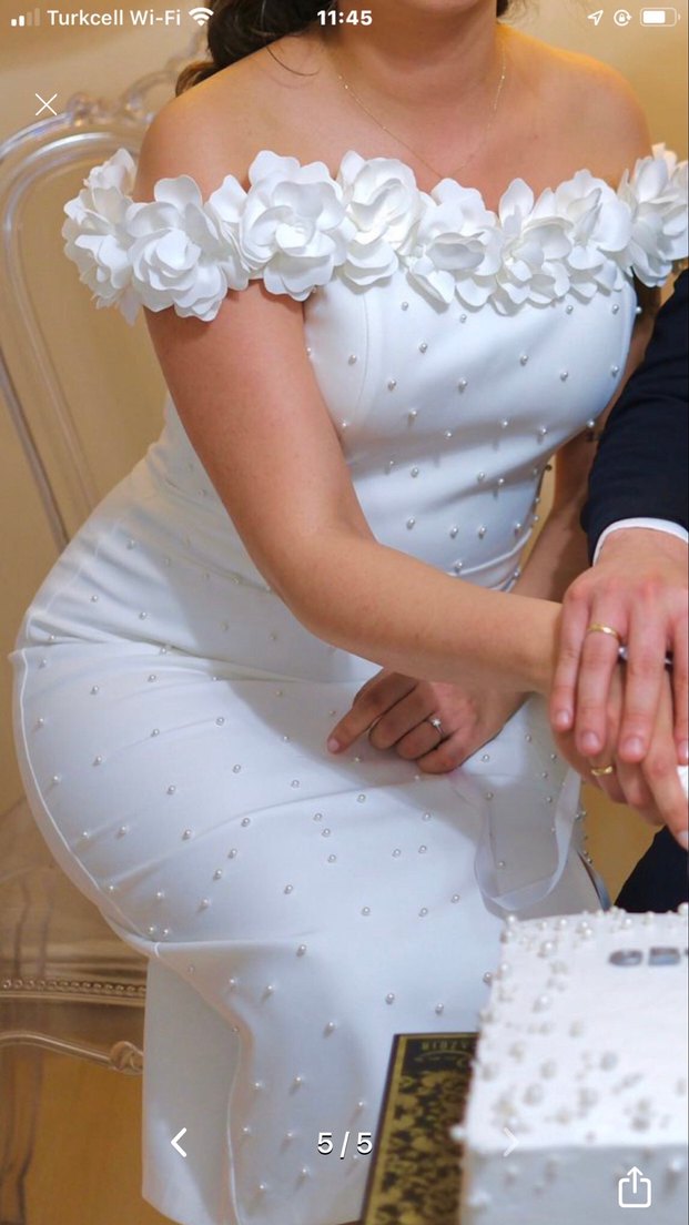 İnci İşlemeli Midi Beyaz Tek Omuzlu Elbise - Görsel 3