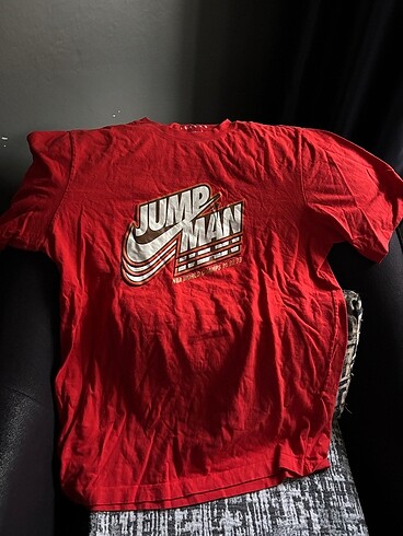 iyi durumdaorijinal nike tshirt