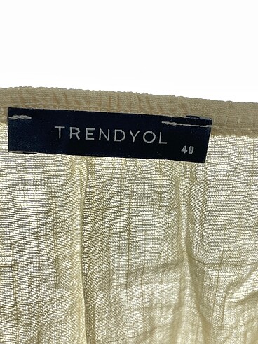 40 Beden çeşitli Renk Trendyol & Milla Bluz %70 İndirimli.