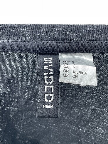 s Beden siyah Renk H&M T-shirt %70 İndirimli.