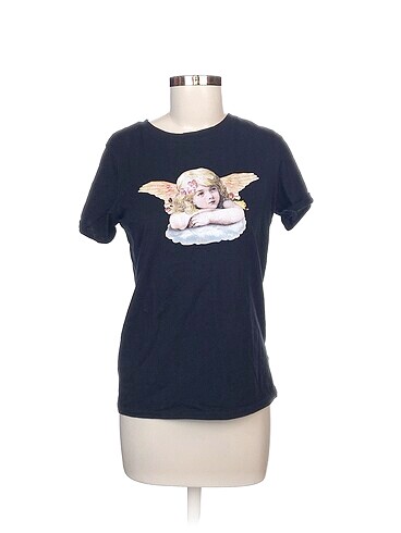 H&M T-shirt %70 İndirimli.