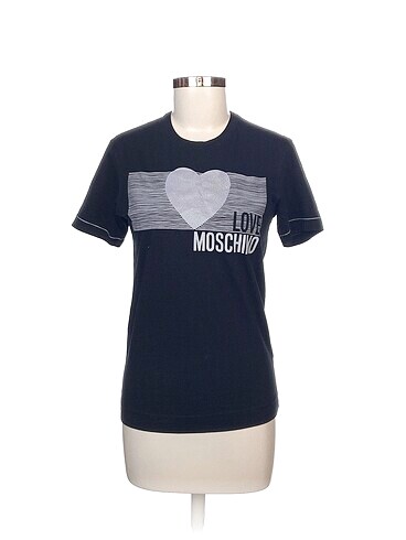 Moschino T-shirt %70 İndirimli.