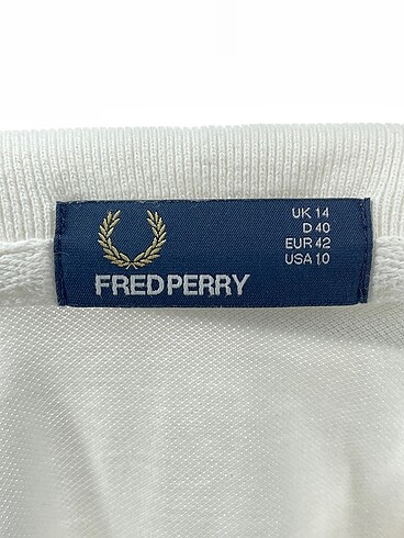 42 Beden beyaz Renk Fred Perry T-shirt %70 İndirimli.