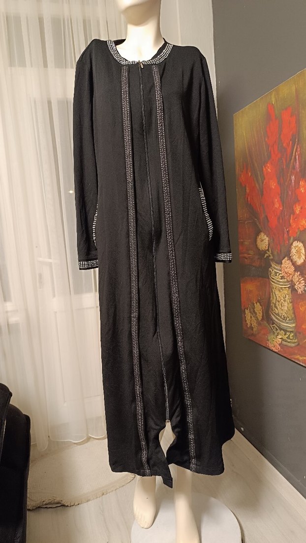 Nakışlı Siyah Uzun Ceketi ferace - Görsel 2
