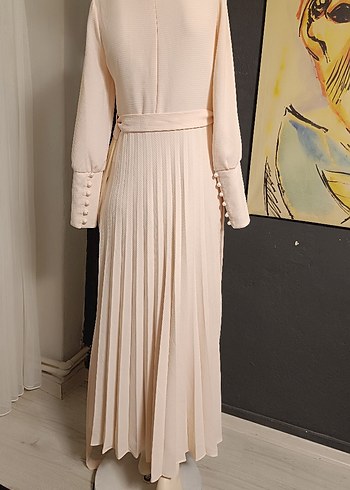 Bej Uzun Piliseli Elbise - Görsel 10