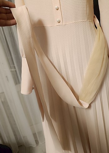 Bej Uzun Piliseli Elbise - Görsel 9