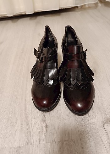 Kahverengi Deri Tokalı Topuklu Klasik Ayakkabı - Görsel 3