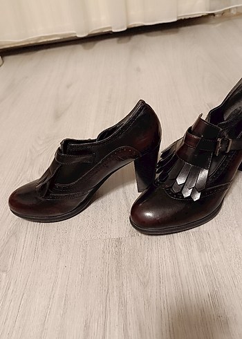 Kahverengi Deri Tokalı Topuklu Klasik Ayakkabı - Görsel 8