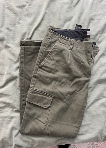 Haki yeşil kargo Pull&Bear erkek pantolon - Görsel 4