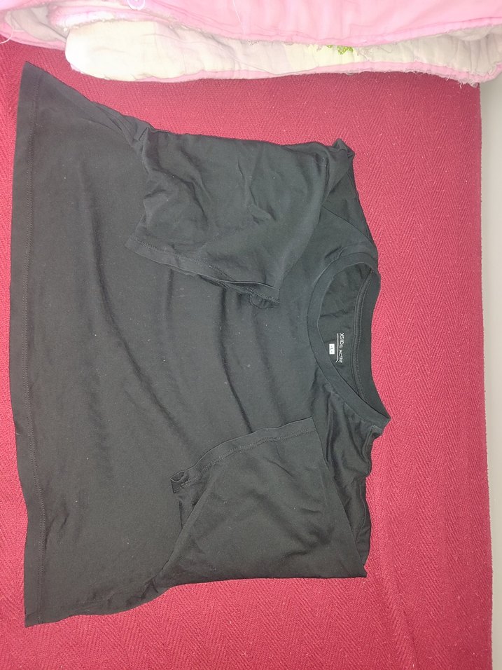 kısa kollu siyah crop - Görsel 2