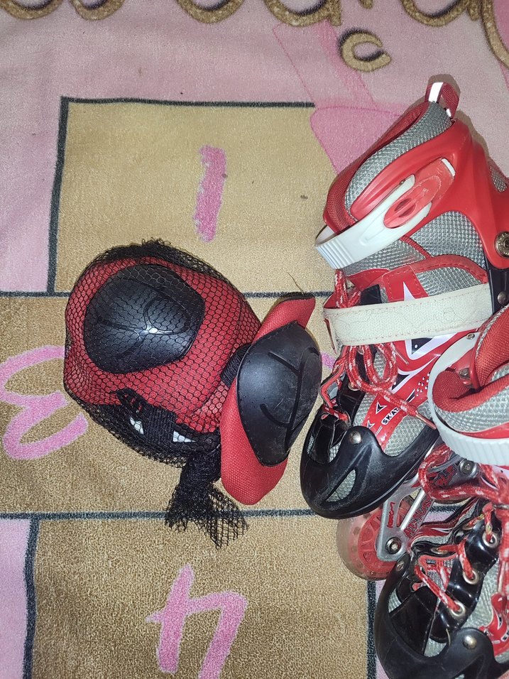 Kırmızı Bağcıklı  Spor Paten - Görsel 2