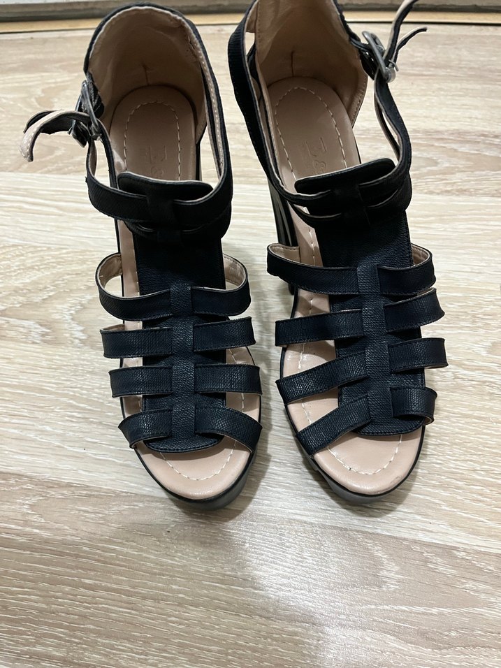 Tokalı Siyah Platform Topuklu Kadın Ayakkabı - Görsel 3