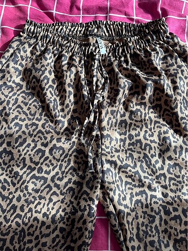 Leopar desenli pantolon