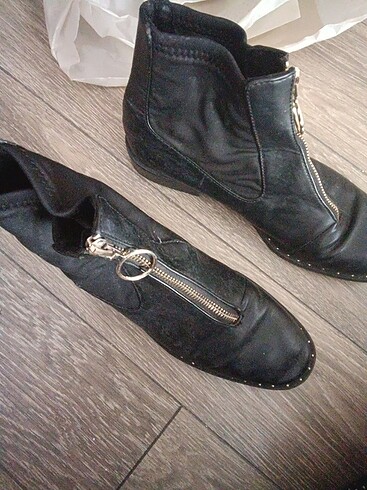 Stradivarius Yırtık vs açılma yok deri bot