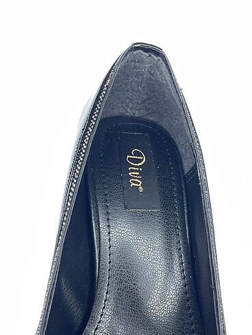 40 Beden siyah Renk Divarese Stiletto %70 İndirimli.