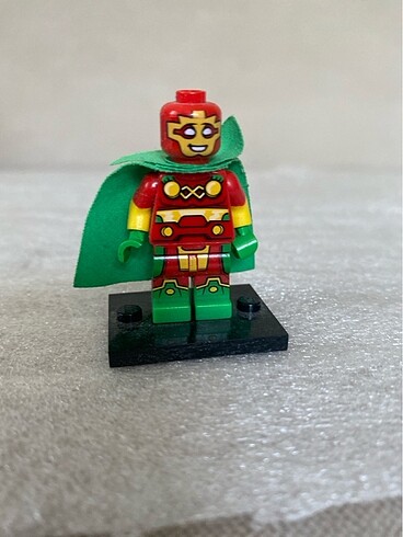 Lego DC eli kırık