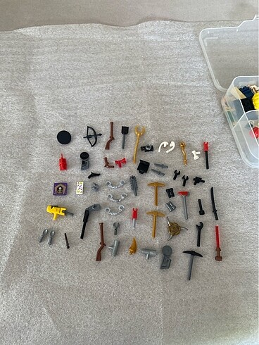 Lego minifigurler için eşyalar