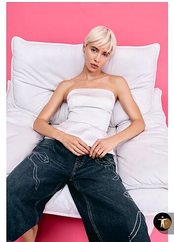 34 Beden lacivert Renk Orta bel strasslı jean bermuda şort zara
