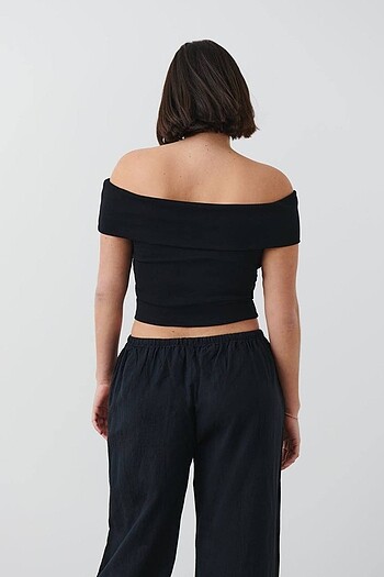 Gina GinaTricot Omzu Açık Crop