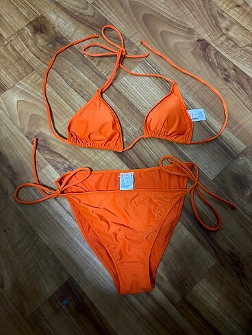 Defacto bikini