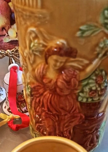 Sarı Tankart ,Figürlü Seramik Sürahi ve Bardaklar, - Görsel 5