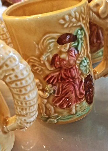 Sarı Tankart ,Figürlü Seramik Sürahi ve Bardaklar, - Görsel 7