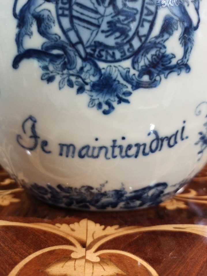 İngiliz markali Kraliyet Arması Porselen Dev Vazo - Görsel 3