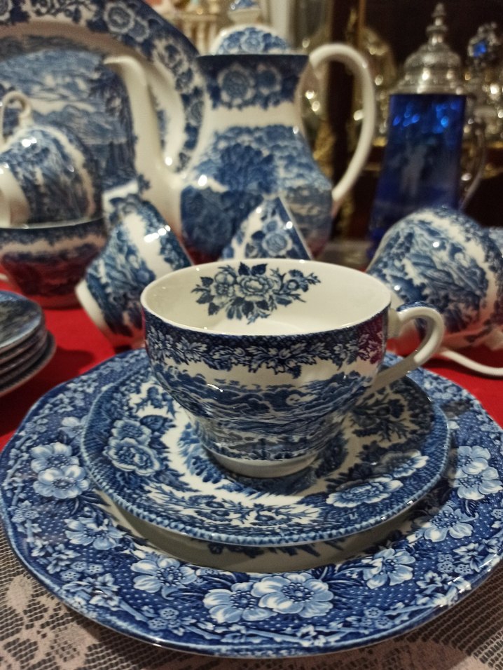 İngilis. Mavi Desenli Porselen Çay Takımı. 16 adet. - Görsel 3