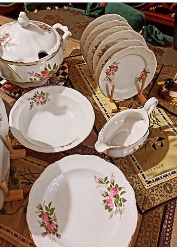 Bavariya ,Çiçek Desenli Beyaz Porselen Yemek Takımı 21 adt - Görsel 2
