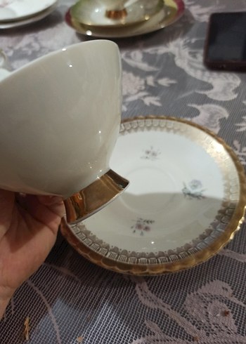 Apman ,Çiçek Desenli İnce Porselen Cay Fincani  ve Tabak - Görsel 2