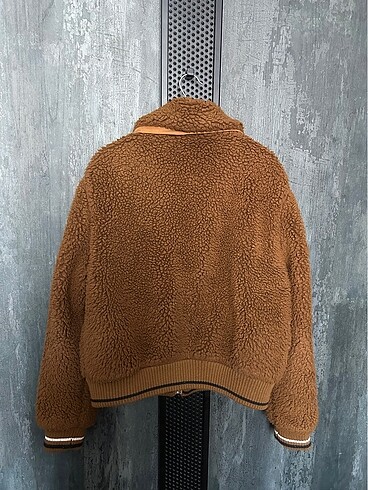 l Beden Bershka peluş mont