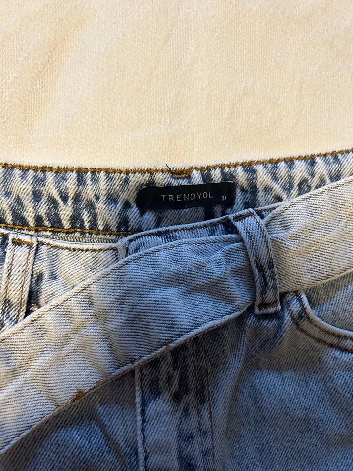Kemer detaylı trendyol mom jean - Görsel 3
