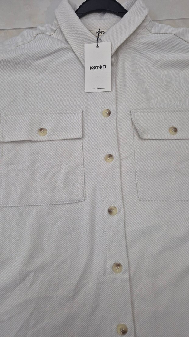 Düğmeli Krem Uzun Kollu Gömlek - Görsel 2