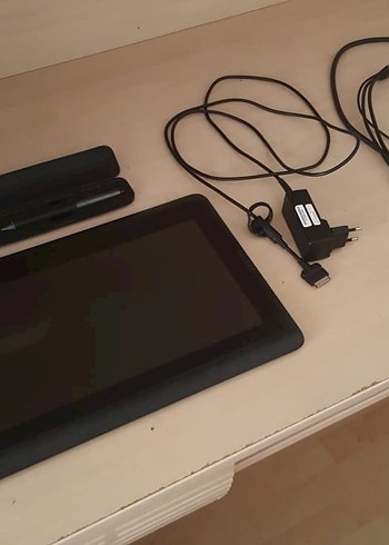Siyah Tablet ve Şarj Cihazı marka wacom - Görsel 2