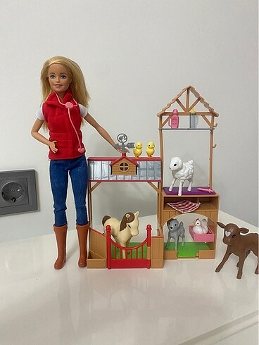 Barbie ve çiftliği