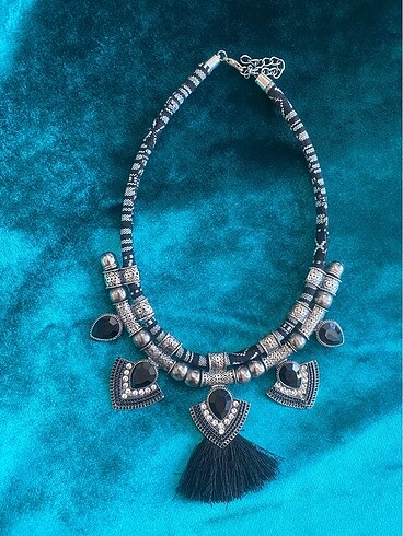Accessorize Şık kolyeler