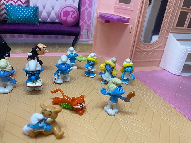 Beden Renk Kinder süpriz şirinler