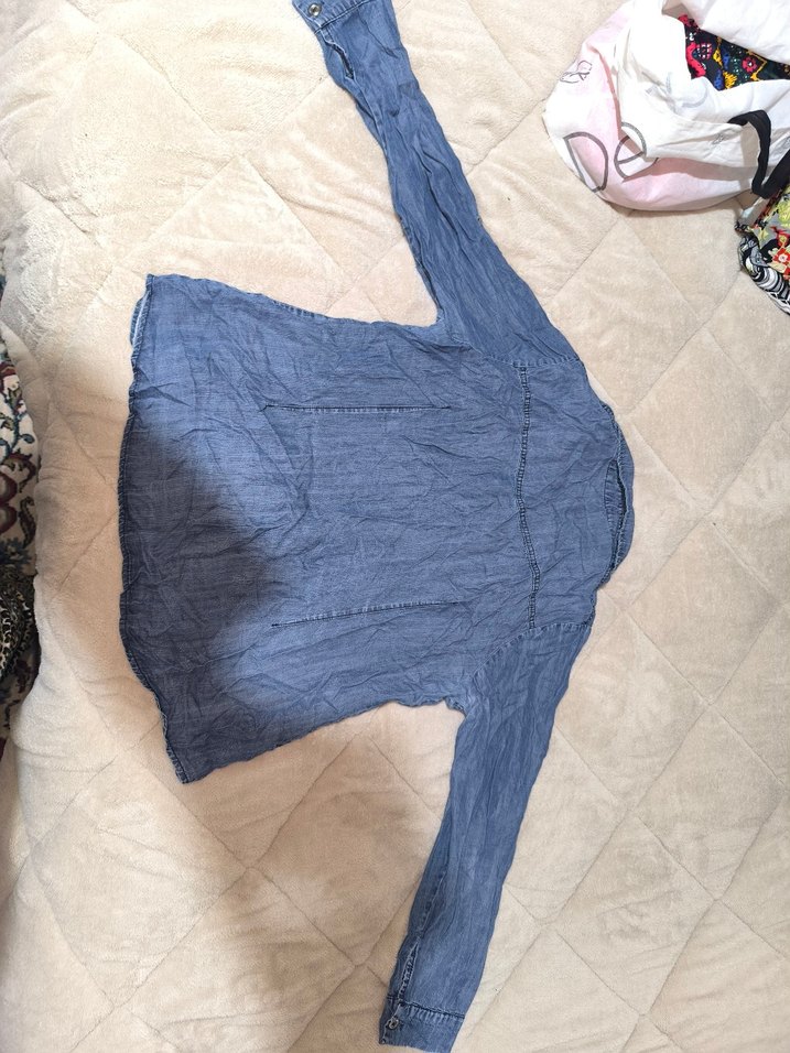 Düğmeli Mavi Denim Kadın Gömlek - Görsel 2