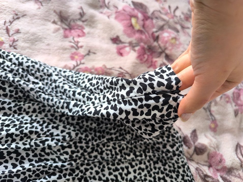 siyah yırtmaçlı dokuma viskon etek - Görsel 3