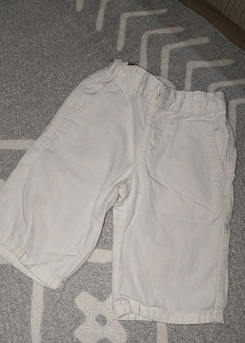 Erkek Çocuk Beyaz Pamuklu Bol Kesim Şort - Görsel 2