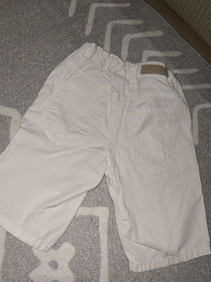 Erkek Çocuk Beyaz Pamuklu Bol Kesim Şort - Görsel 3