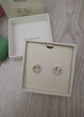 Beden altın Renk Swarovski Constella Düğme Küpe