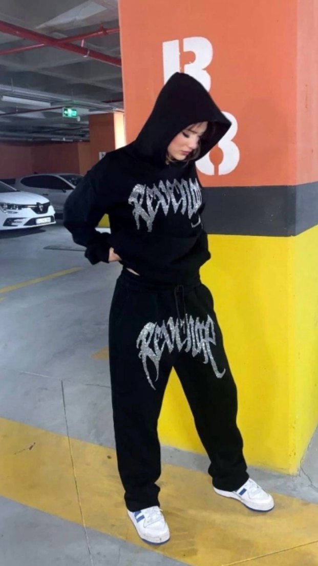 Siyah Baskılı Kadın Oversize Eşofman Takımı - Görsel 3