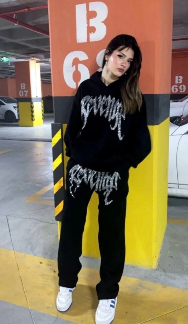 Siyah Baskılı Kadın Oversize Eşofman Takımı - Görsel 2