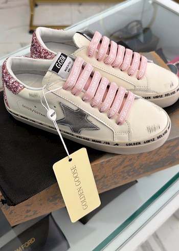 Golden Goose Deluxe ürünü