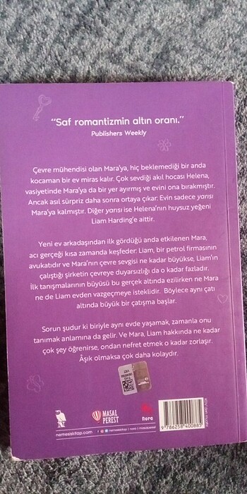  AYNI ÇATI ALTINDA -ALI HAZELWOOD