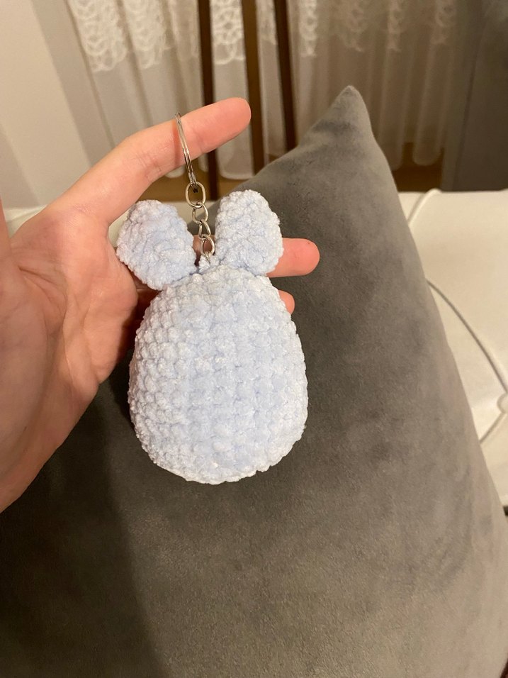 Vikvikli Tavşan Amigurumi Anahtarlık - Görsel 2