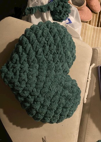 Örgü Kalp Şeklinde Yastık - Görsel 3